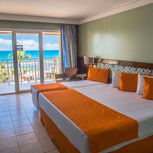 Deluxe Room Front Sea View